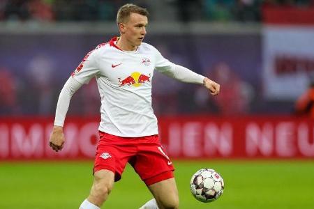 Sicherte die RB-Abwehr gegen schnelle Konter ab und ging deshalb in seinen defensiven Aktionen weniger Risiko als Nebenmann ...