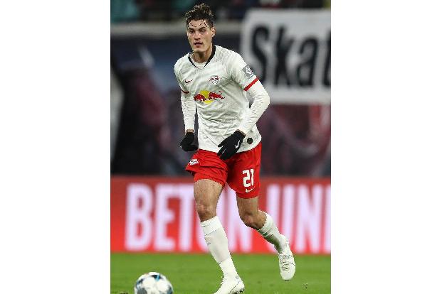 Nach einer Stunde sollte der Tscheche für mehr Torgefahr bei den Roten Bullen sorgen. Der Plan ging voll auf: Schick erkämpf...