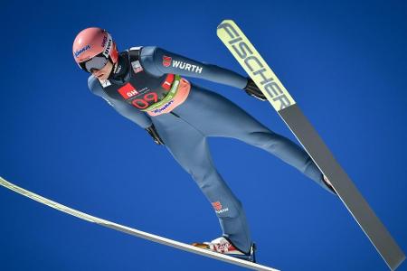 Geiger zur Halbzeit Sechster - Eisenbichler erneut ausgeschieden