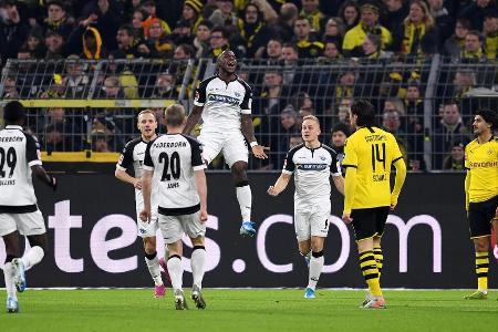 Borussia Dortmund und der SC Paderborn eröffneten am Freitagabend den 12. Bundesliga-Spieltag. Der BVB egalisierte im zweite...