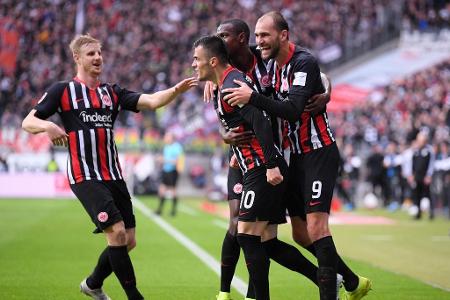 Der SGE mangelt es an Beständigkeit. Dem Team um Coach Adi Hütter und Sportvorstand Fredi Bobic gelang es aber, schmerzvolle...