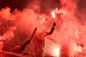 Pyrotechnik: Geldstrafe für den FC St. Pauli