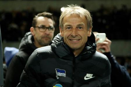 Klinsmanns Trainerlizenz verlängert - Gegen Bayern auf der Bank