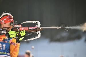 Unzählige "Fahrkarten": Biathletinnen enttäuschen im Massenstart