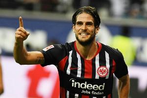 Eintracht verlängert mit Paciencia