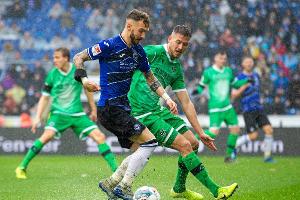 Wasserschlacht in Bielefeld: Arminia schlägt Hannover 96