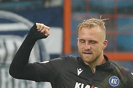 Hofmann beendet Torflaute, KSC verspielt Sieg in Überzahl