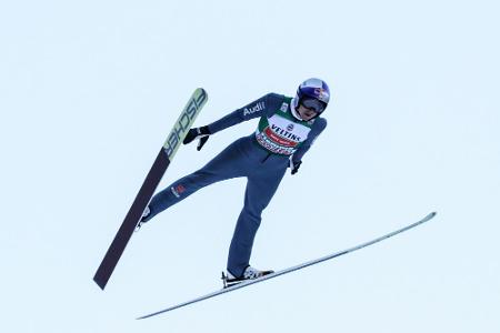 Geiger nach dem Springen Zweiter - Riiber klar vorn