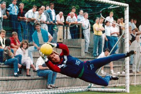 Ein Blick in die 2. Liga: Hauptsächlich verdiente sich Hans Wulf seine Sporen zwischen den Pfosten. Am letzten Spieltag der ...