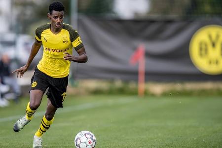 Der 'neue Ibrahimovic' schloss sich im Januar 2017 mit 17 Lenzen dem BVB an, fand sein Glück jedoch nur bedingt. Isak wusste...