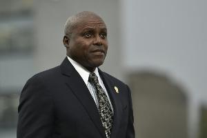 Sprinterkönig Carl Lewis plädiert für Olympia-Verschiebung auf 2022