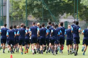 Frankreich: Zwei Spieler des Zweitligisten Troyes positiv auf Coronavirus getestet