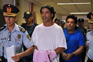 Ronaldinho bleibt wegen Fake-Pass-Affäre in Untersuchungshaft