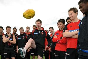 Saison im Aussie Rules Football unterbrochen