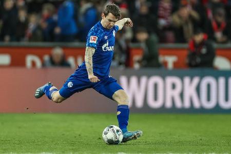 Sollte die lahmende Offensive in der Schlussphase beleben, vergab seine einzige Chance allerdings kläglich (65.). Danach in ...