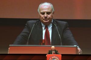 Wegen Coronakrise: Hoeneß erwartet "neue Fußballwelt"