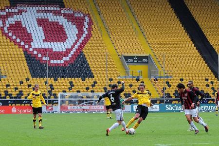 Auch die Dresden-Fans sind keine Kinder von Traurigkeit. Die Ausschreitungen in der zweiten Pokal-Runde 2011/12 beim BVB hat...