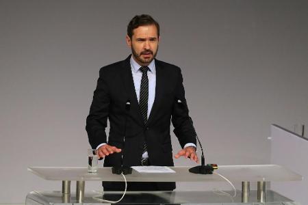 Curtius geht von Absage des DFB-Länderspiels in Spanien aus