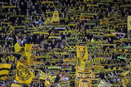 BVB-Fans zum Singen von 