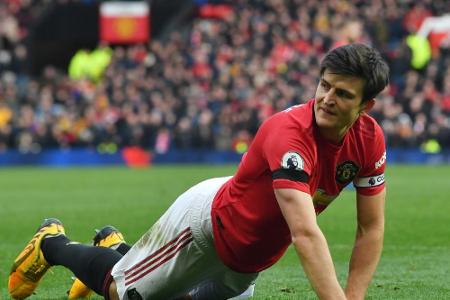 Manchesters Maguire spendiert Essenspakete in seinem Heimatdorf