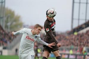 Holstein Kiel verlängert mit van den Bergh