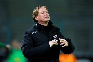 Gisdol über Geisterspiele: Wer sich nicht darauf einstellt, für den wird es brandgefährlich