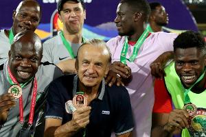 Rohr verlängert in Nigeria - WM als Ziel