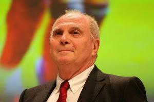 Hoeneß hofft auf "Schnäppchenpreis" bei Sane