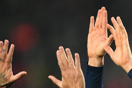 Internes DFL-Papier: Abklatschen verboten, Fußjubel empfohlen