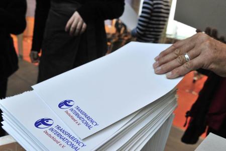 Fußball: Transparency Deutschland warnt vor Spielsucht und Manipulation