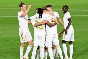 Barca-Patzer ausgenutzt: Real wieder an der Spitze