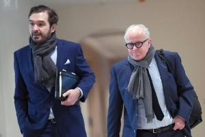 Pokalfinale: Keller und Curtius führen Siegerehrung durch