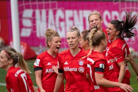 München müht sich zum Sieg - Wolfsburg muss auf Titel warten