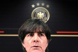 Löw lobt Rolle des Fußballs: Verantwortung in der Gesellschaft bewusst