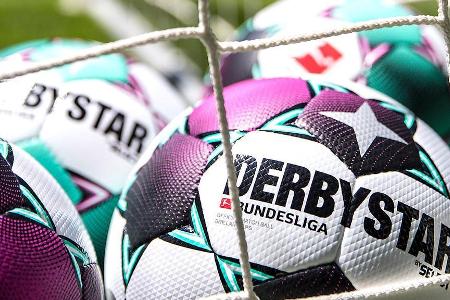 Die DFL hat den neuen Spielball für die Saison 2020/21 vorgestellt. Ein einheitliches Spielgerät gibt es noch gar nicht so l...