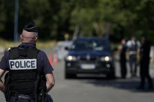 Belgien: Razzien bei Charleroi und Genk