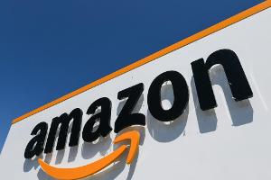 Rechte-Auktion: Sportmarketing-Experte Petry sieht Amazon als "Schreckgespenst"