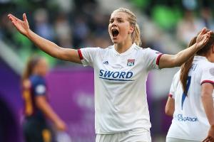 Hegerberg schließt Millionenvertrag mit Nike