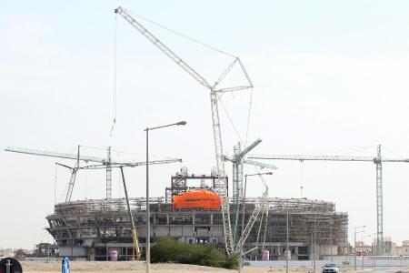 Erster Corona-Toter auf Stadionbaustellen in Katar