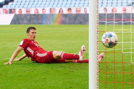 Sah sehr unglücklich aus, als er Herrmanns Hereingabe aus fünf Metern ins eigene Tor bugsierte. War später auf Wiedergutmach...