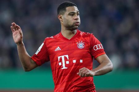 Hatte kaum Aktionen mit dem Ball und rannte sich dann wahlweise an Bensebaini oder Elvedi fest. Rückte apäter auf die Zehner...