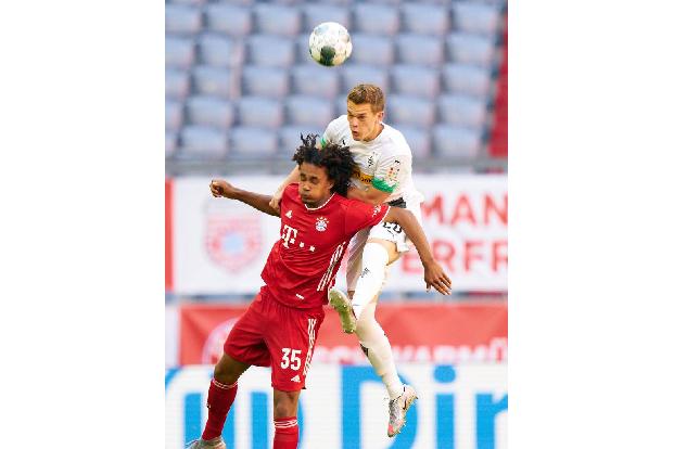 Ermöglichte Hernández' Chance durch eine unkontrollierte Ballannahme im eigenen Sechzehner. Machte danach gerade im Spielauf...