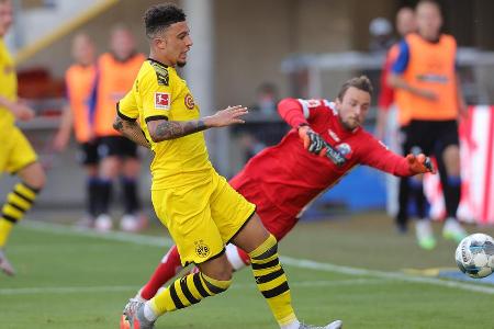Mit einem am Ende deutlichen 6:1-Sieg reist der BVB aus Paderborn ab. Dabei taten sich die Schwarzgelben vor allem in der er...