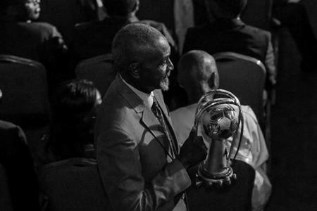 Kameruns ehemaliger WM-Kapitän Tataw gestorben