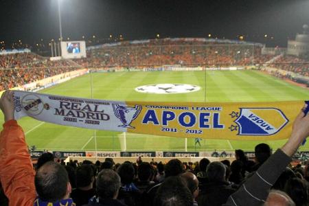 Zypern lässt Fans in die Stadien
