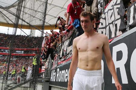 Die letzten Profi-Jahre von Stefan Reinartz waren von zahlreichen Verletzungen geprägt und so beendete der damals 27-Jährige...