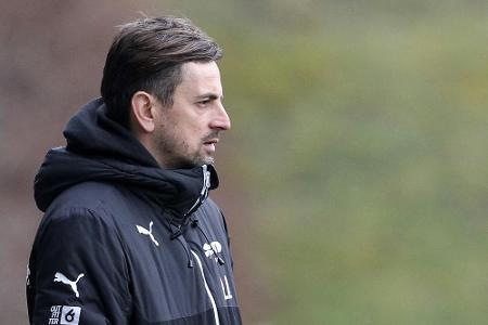 Eintracht verlängert vorzeitig mit Frauen-Trainer Arnautis