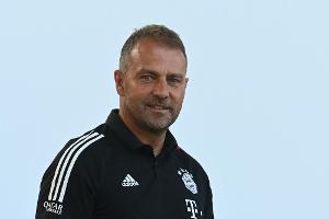 FC Bayern: Davies und Coman vor Barca-Spiel fit - Flick "voller Vorfreude"