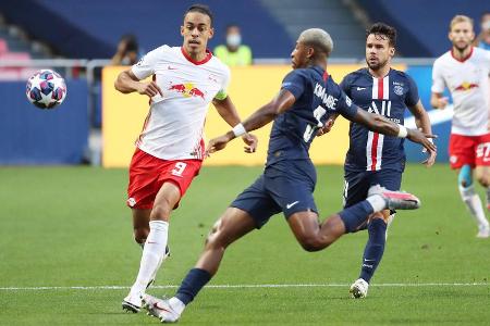 Im Zusammenspiel mit Thiago Silva fehlerfrei. Teils mit riskanten Dribblings, die jedoch nicht bestraft wurden. Sah kurz vor...