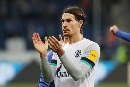 Schalke verlängert mit Stambouli